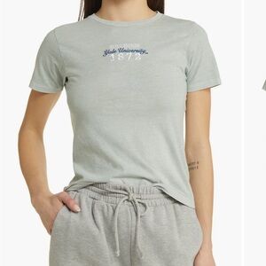 Golden Hour Yale Bulldogs Embroidered Cotton T-shirt Mint Size Small